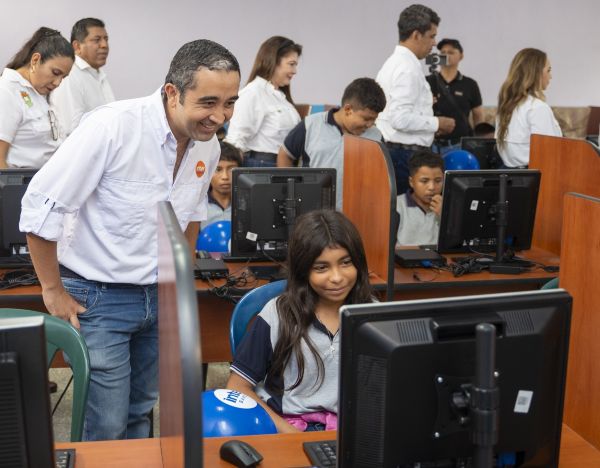 quintopodergt's tweet photo. InterBanco reafirma su compromiso con Guatemala La Memoria de Sostenibilidad 2025 reporta avances en gestión climática, inclusión y transformación digital. #InterBanco #Sostenibilidad #ASG #RSE #CentraRSE
Lea la nota: https://t.co/BphwDokMNA https://t.co/nBKzf1pgsk