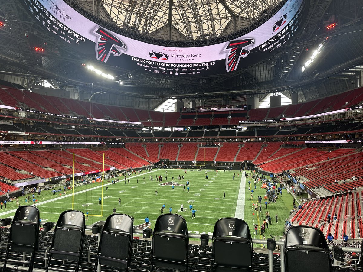 David_Apple34's tweet photo. On my quest to see a home game for all 32 @NFL teams. Today is your day ATL!!! Team #25 @Panthers vs @AtlantaFalcons One step closer to Club 124! https://t.co/bvXfnBoeAv