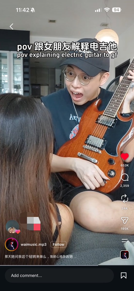 GuinzlysGrandma's tweet photo. So was this how Gawin explained the electric guitar to Joss? 🤣 

#JossGawin https://t.co/89ePb7TUJV