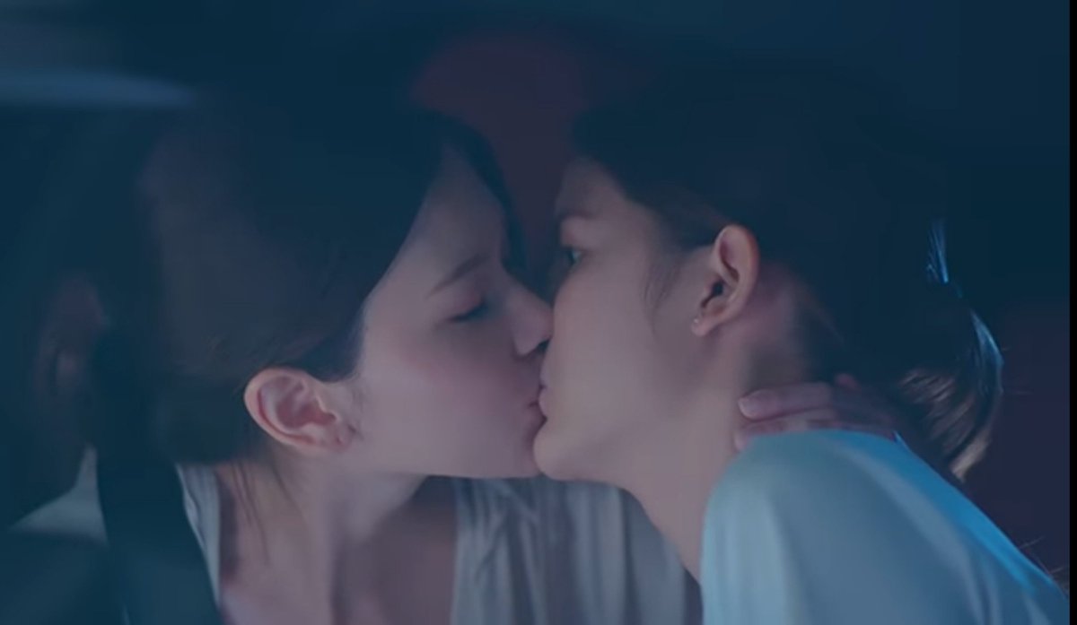 Nadia753842's tweet photo. A kiss that can change everything between them.. ⏳💋

#thirdperson #gl #wlw #lgbtq #loveislove #romantic #kiss https://t.co/VZg4882vY2