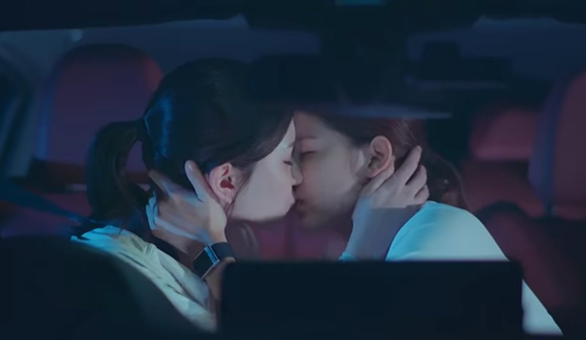 Nadia753842's tweet photo. A kiss that can change everything between them.. ⏳💋

#thirdperson #gl #wlw #lgbtq #loveislove #romantic #kiss https://t.co/VZg4882vY2