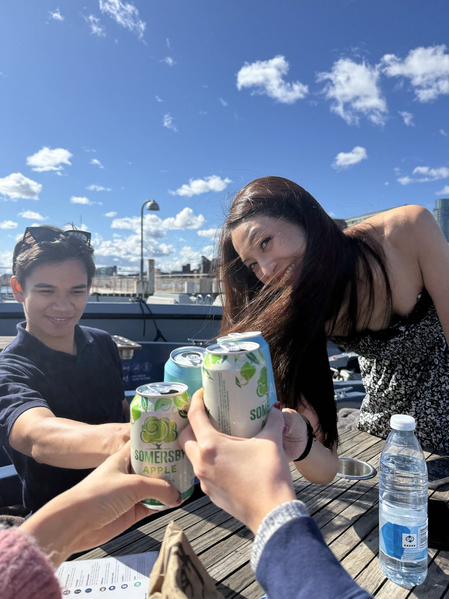 zuadelb's tweet photo. with the fun bunch https://t.co/SfYke0nSfy