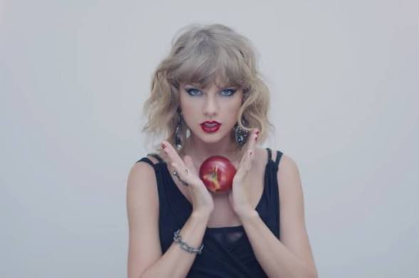 spotify_data's tweet photo. “Blank Space” by @taylorswift13 re-enters the top 50 of the Spotify global chart at #47 with 1.83 million streams. https://t.co/OF404l61og