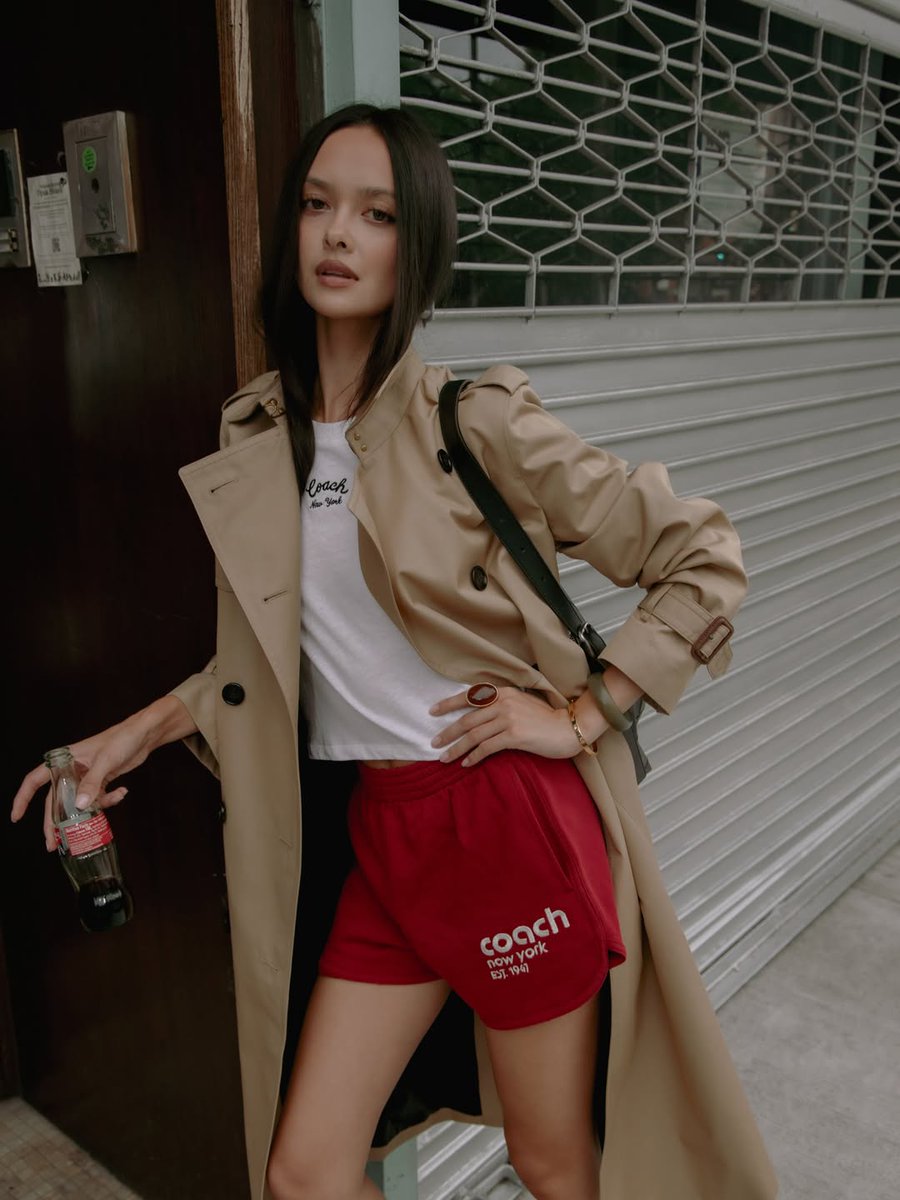 TaynaKlingcb's tweet photo. in my bk neighborhood before @coach https://t.co/PJZ4HWwTo6