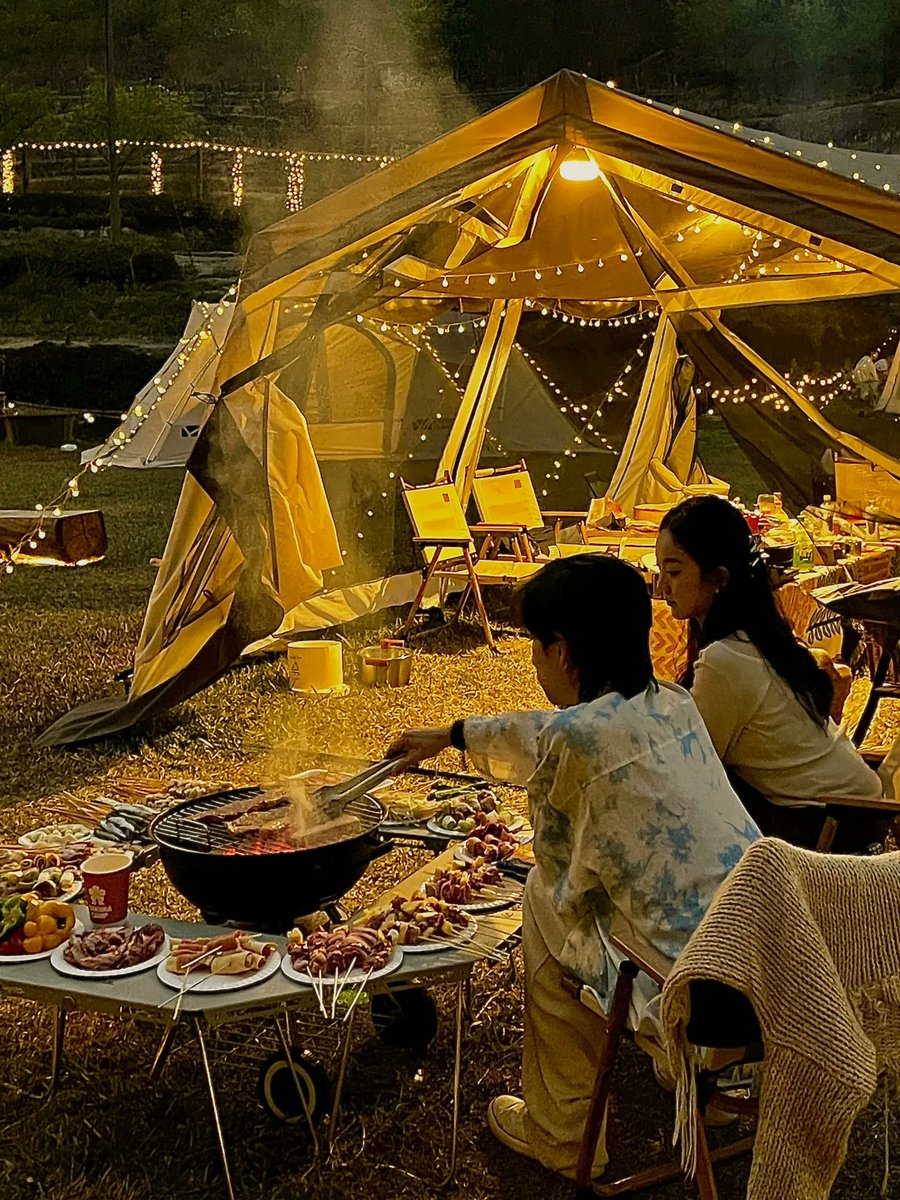 SaifulFitroni's tweet photo. [Camping win: woke up to mountain air, s'mores by the fire, and zero alarms. Pure slow joy under the stars ] https://t.co/AVwi0wR4lL