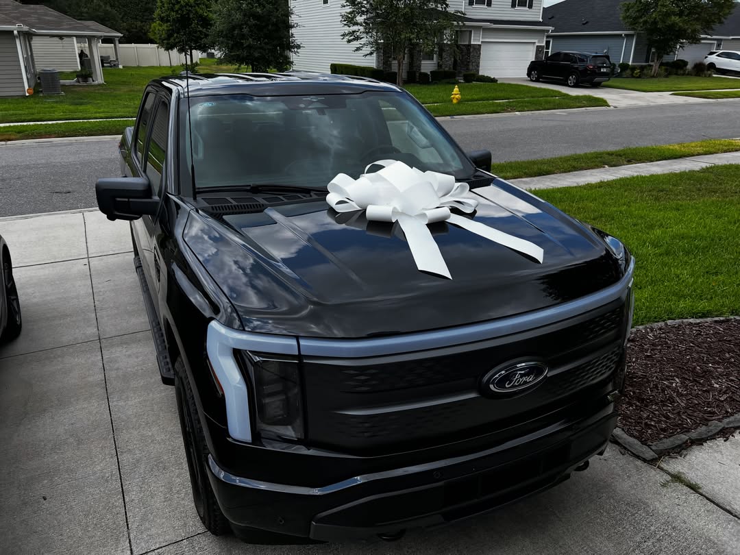 DarnellBieg4's tweet photo. Just over two years ago, I called Gary Yeomans Ford. No test drive or dealer visit—just a handshake deal and a truck delivered to my door, sight unseen. This is my second Ford F-150 Lightning, and the build is picking up steam. https://t.co/paQGCKiprA