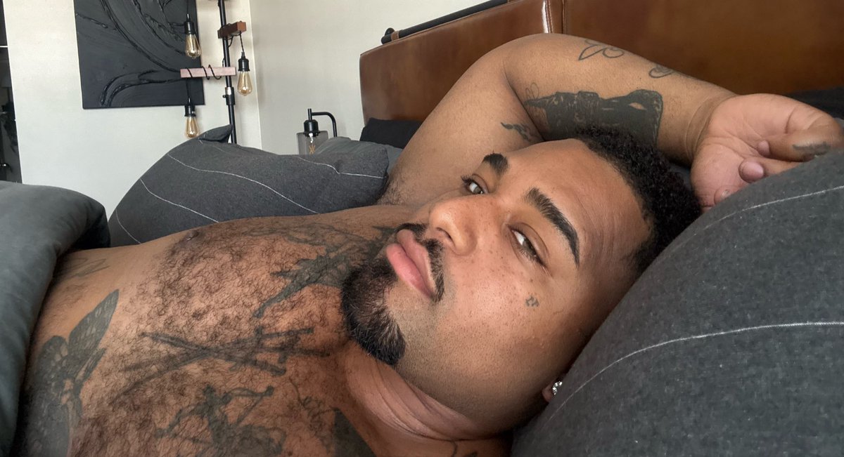 ___Terrance___'s tweet photo. taco meat and tattoos 😂 https://t.co/BmDka2ZeIU