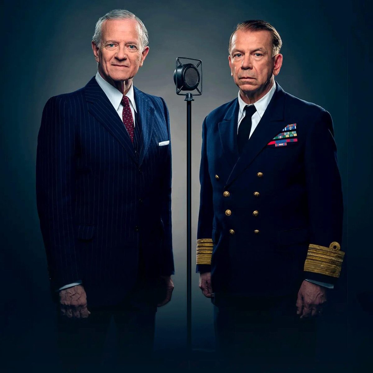 AMX10RCR's tweet photo. Crime phaléristique des costumiers du Discours d'un Roi avec F.Huster et P.Torreton...
Ça m'a piqué les yeux dans le métro ! https://t.co/6kCdHC3Q22