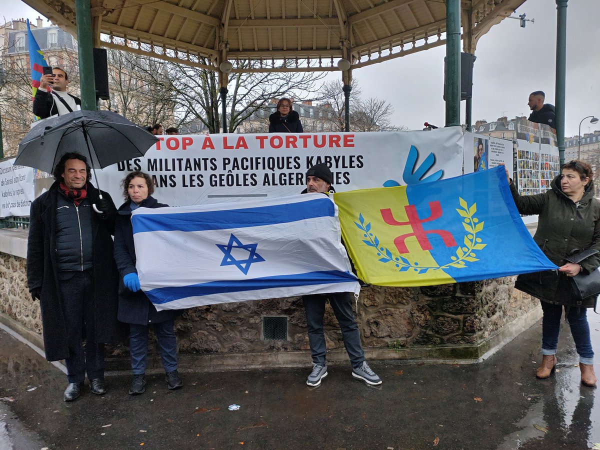 Tafukt2's tweet photo. @Meyer_Habib @netanyahu Que ce jour devienne le plus beau des jours à venir, porteur de paix, d’amitié et d’amour entre le peuple #Juif et le peuple #Kabyle, qui aspire à vivre libre et indépendant sur sa terre ancestrale et sacrée : la #Kabylie. Hatima Tova ! Tzom kal🙏 https://t.co/OJ8WejwXwN