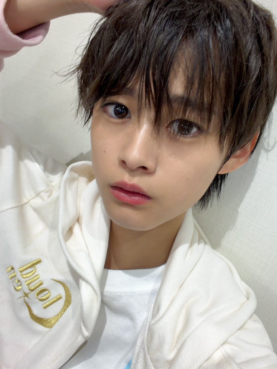 cloudten_member's tweet photo. 今日お越しくださった皆さんありがとうございます。
TGCの写真みんな上げてると思うのですが
有名の方がいる中で写真撮るのが恥ずかしすぎて撮れなかったので明日みんなで撮ったプリをあげます

＃Cloudten ＃平岡幹基 https://t.co/1aCdiFd0uh
