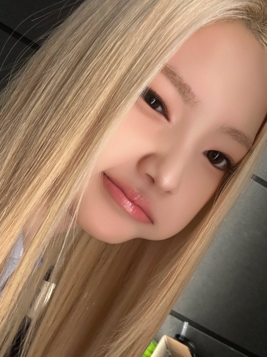 amityseohee's tweet photo. @amitynahyun Kamu camtik selalu https://t.co/mzKTQhJ8RY