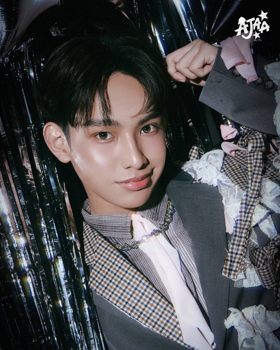 AJAAofc's tweet photo. AJAA: ‘KAKABAKABA’ Concept Photo [ AXL ] 🪩    

📅: 09.25.2026 | 7PM    

⭐️ STREAM NOW:  
https://t.co/5C9hLP0UR5 

#AJAA #4ÜS #KAKABAKABA #AJAA_AXL #AJAA_COMEBACK https://t.co/dEeIw7gc6Z