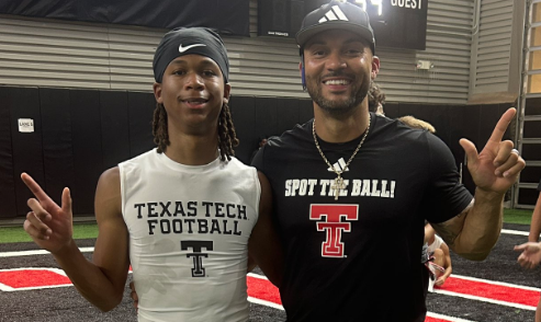 sixstarfootball's tweet photo. Lone Star Playmakers Picking Up Serious Steam

📈These Lone Star prospects are newt up blow up names🔥

STORY➡️https://t.co/uAU0uzbif5

@DylanRussell_14 @TylerShaw81 @ShawBruu @KSimon77156 @MicahSkaggs15 @CJSmithQB @EthanJSmithQB @Smith_Gray2027 @Creede_Stafford @BryleStallworth @_HankStark @king_stephens22 @terrell_stinson @D_strange11 @thech0zenSwan @SydnorJp