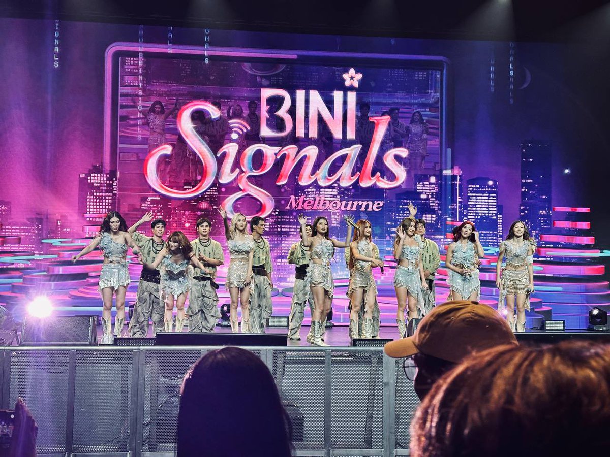 ABSCBNNews's tweet photo. LOOK: BINI take their bows as they wrap up the Melbourne stop of their “Signals” world tour.

Auckland, New Zealand, is the nation’s girl group’s next stop on September 25, 2026. (📷: Neah Cristobal) | via @pennedbybrie https://t.co/BcWdyN2rxy