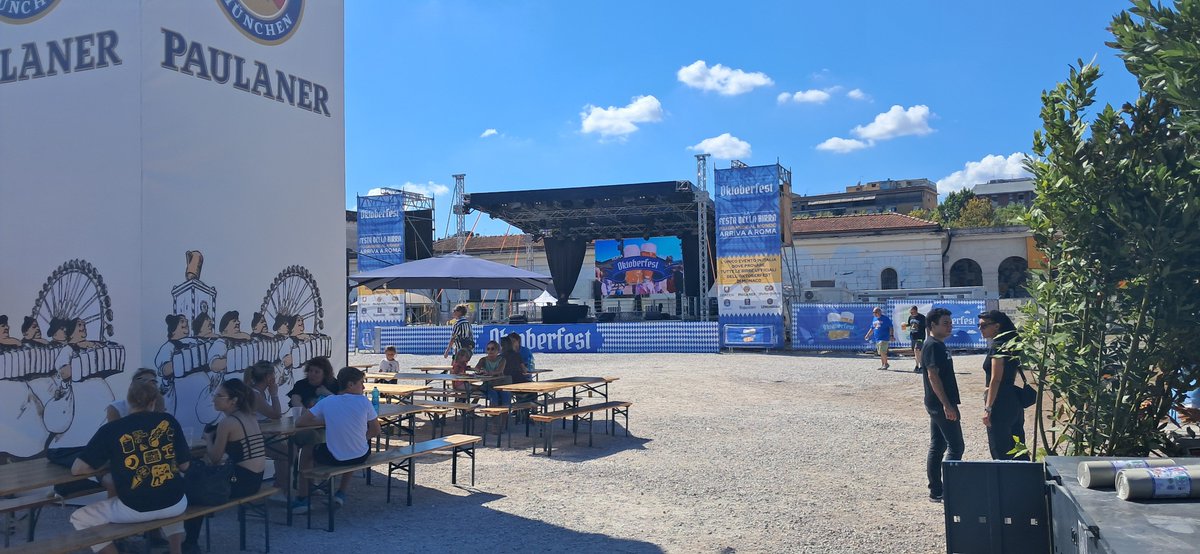 Patro2810's tweet photo. Buona domenica fren, che cazzo m'avra' detto la capoccia de veni' all' oktoberfest a testaccio a quest'ora, vabbè https://t.co/cCq9XI8Z1G