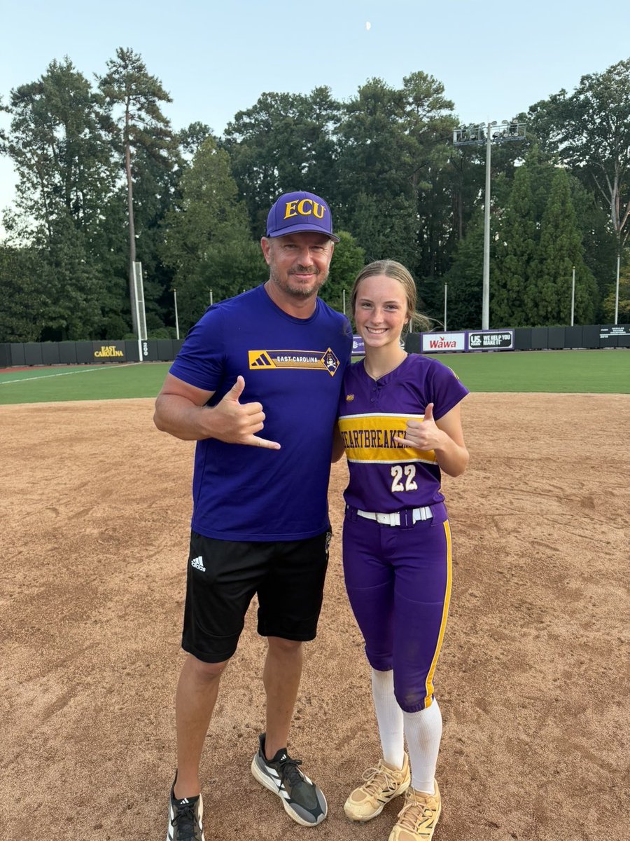 BrookeRose2029's tweet photo. I had an amazing time at the @ecu__softball prospect camp! Thank you to the coaching staff helping me grow and compete in my game! Cant wait to be back! 💛💜🏴‍☠️@ncheartbreakers @Nationals_Coach @ShaneWinkler @jennacone @LexieHandley https://t.co/yshScVyIVf