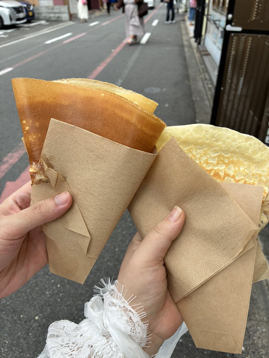 M_chi_kty_'s tweet photo. シナモンシュガーバターのクレープとても美味しかった
よしおちゃんの食べてたクレープもかなり美味しかった https://t.co/yESfsyViVo