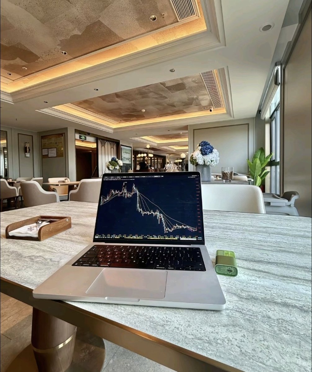 mxy56789's tweet photo. 震荡最磨人，别脑补行情，别预测未来。
市场没有“应该怎么走”，只有“实际怎么走”。
放弃主观预判，跟随盘面信号，不跟行情较劲。
扛得住反复洗盘，才拿得住真正的趋势。 https://t.co/qLoV3Ih09c