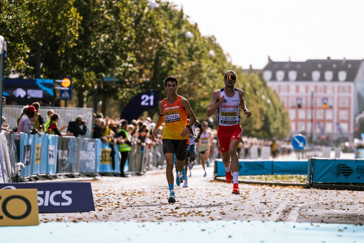 CarrerLliure's tweet photo. 🌎Mundial de Ruta. Copenhaguen 🇩🇰

📍1/2 Marató ♂️

2️⃣9️⃣ @SMechaal 1:01:37

PB/SB= 1:00:24 https://t.co/pq7hzJJ6ay