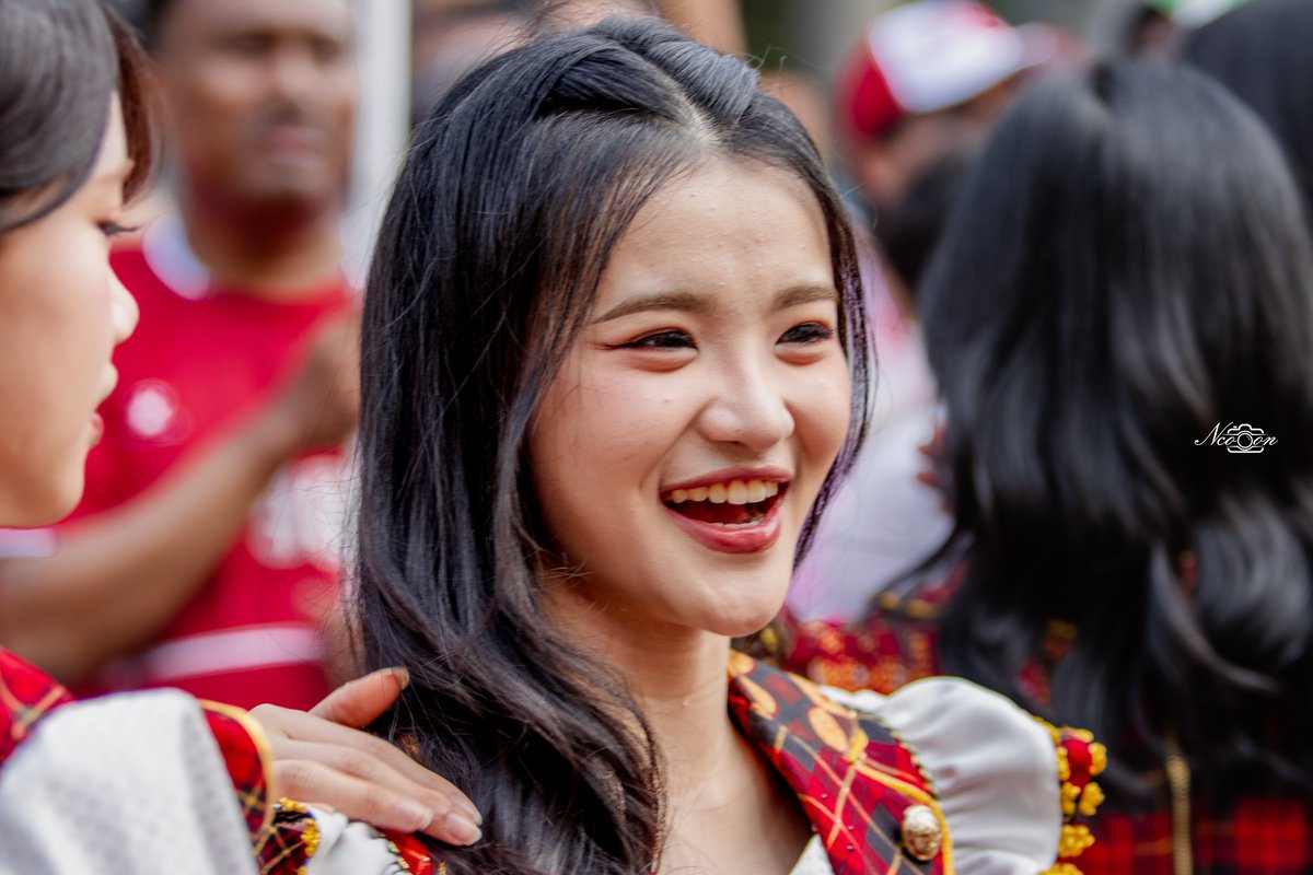 Unchonz's tweet photo. A smile that lights up the entire crowd. ✨. @CErine_JKT48 https://t.co/1jufmVDAEK