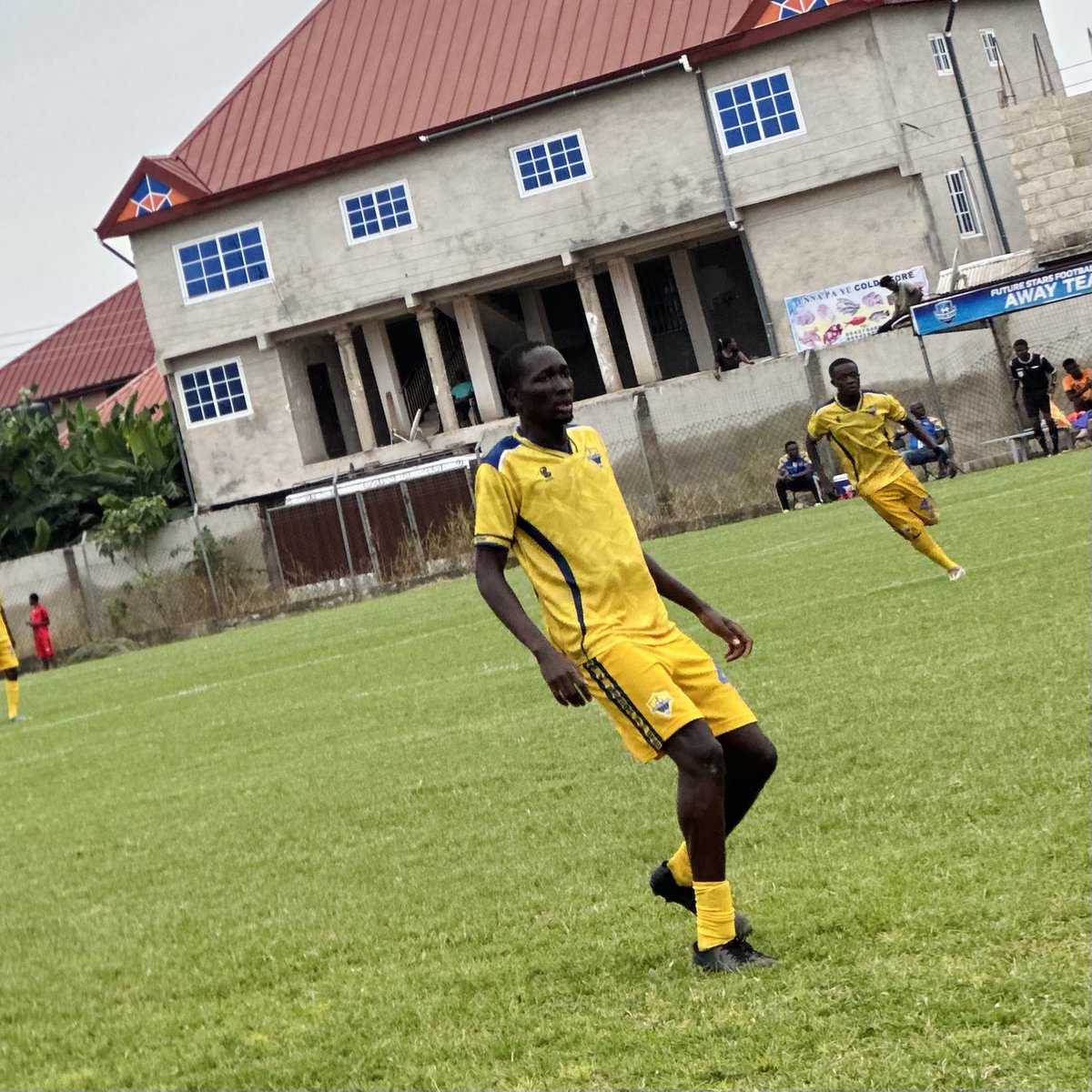 EbonyFootball's tweet photo. A brilliant debut performance from Afriyie 👏

🟡🔵#EFC #HomeOfBeautifulGame #UmbDivisionOneLeague https://t.co/6wejiWdSuV