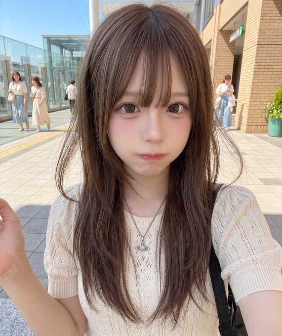 pschuahx's tweet photo. 無加工です......(すぐ消します) いきなりこんな顔の女が来たらどうですか....？？？？ https://t.co/y6DXiYbUI8