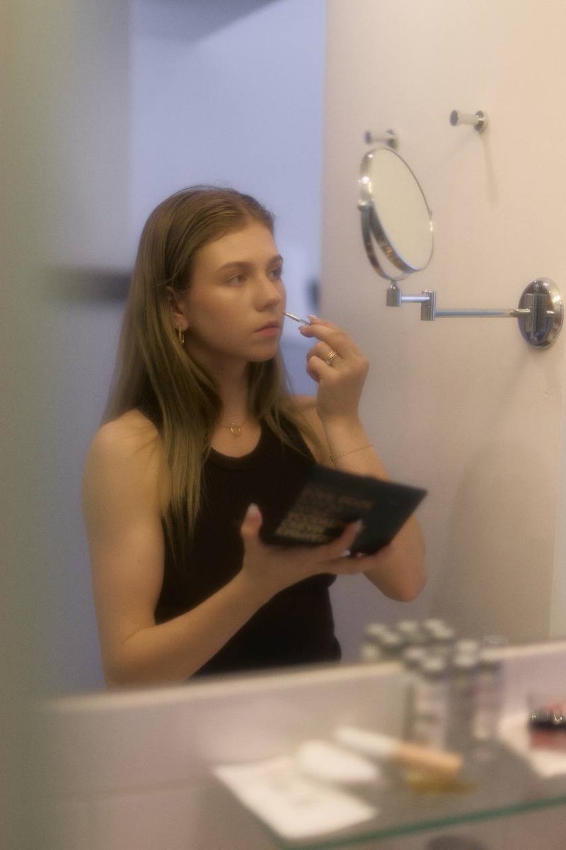 trusovaquad's tweet photo. “A quick test of how well you know me: why have I been doing my own makeup before competitions exclusively since I was fifteen?
That’s right, it’s all because of my ✨perfectionism. ✨Only I know exactly what my perfect stage makeup should look like, and trust me, you’re better off not knowing what I turn into when I notice even the slightest thing out of place... The only person who can put up with me in that state is my mom.😂”

📲| Alexandra Trusova via Telegram