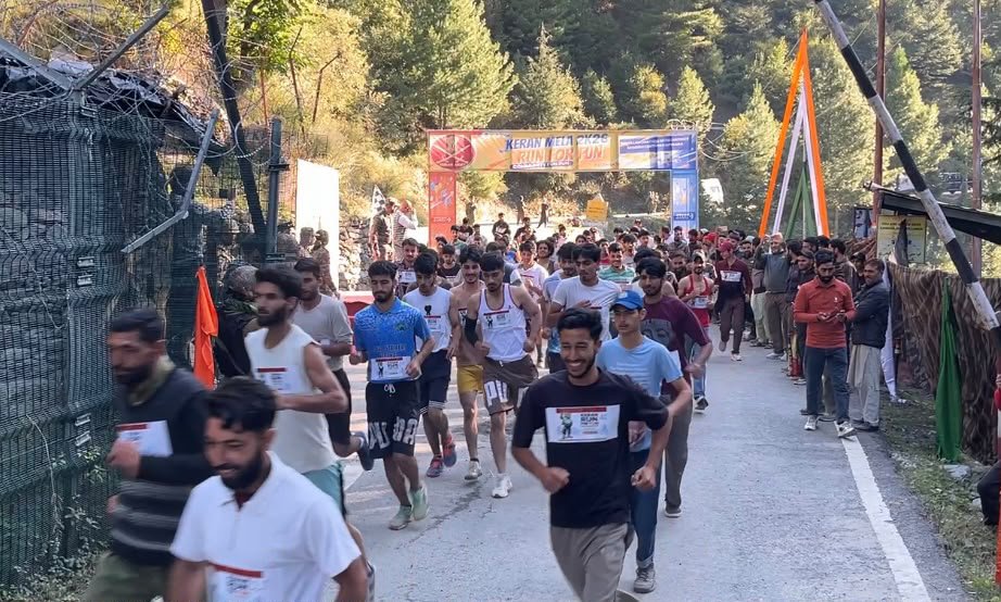 keranspeaks's tweet photo. The 10-km #RunForFun from Kundian to Rooh-e-Hind Flag Site keran witnessed remarkable enthusiasm among participants. The first position holder completed the challenging 10-km course in approximately 20 minutes, showcasing exceptional speed, stamina and determination. https://t.co/jkqaDpc2Qs
