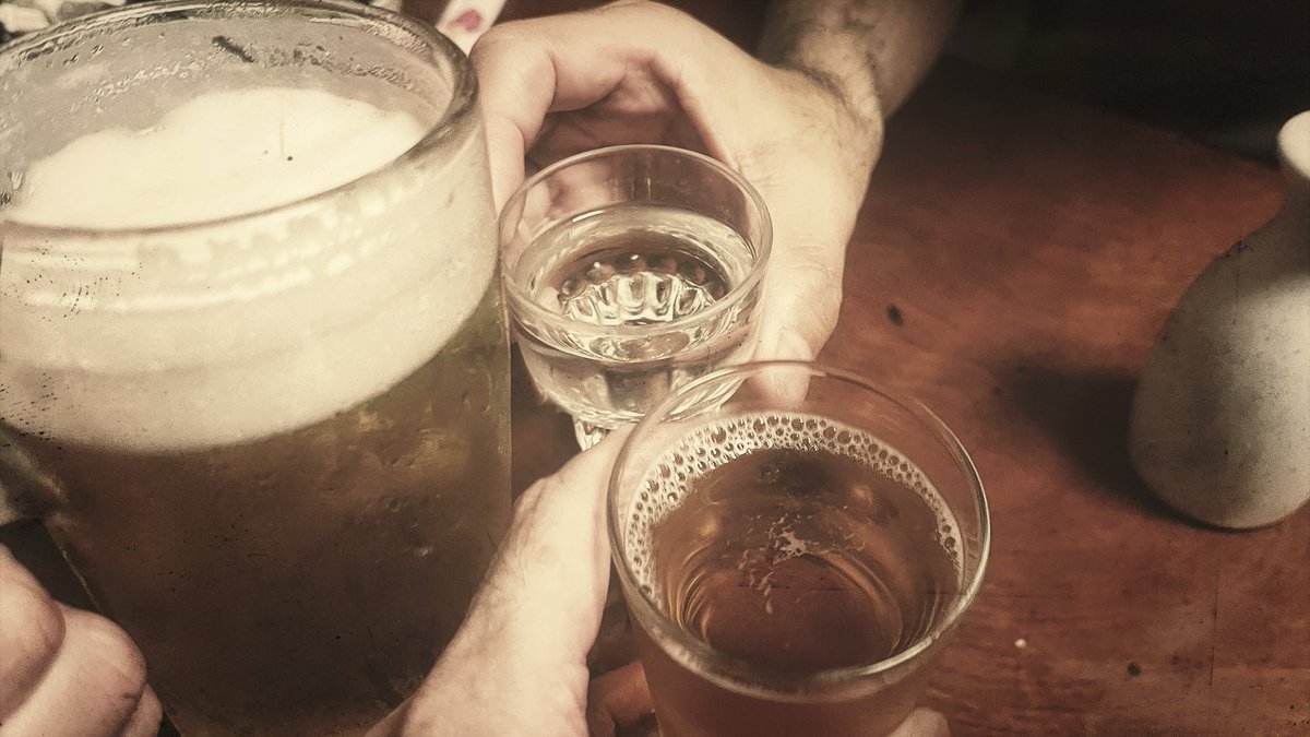uxd_kid's tweet photo. 今週は連休を前倒しして旧友たちと遊んだ。
うまいもの飲み食いしたり、味のあるモールを見に行ったり。
本当に楽しかった。
台風来てるので前倒し大正解だった… https://t.co/jzqOap7o44