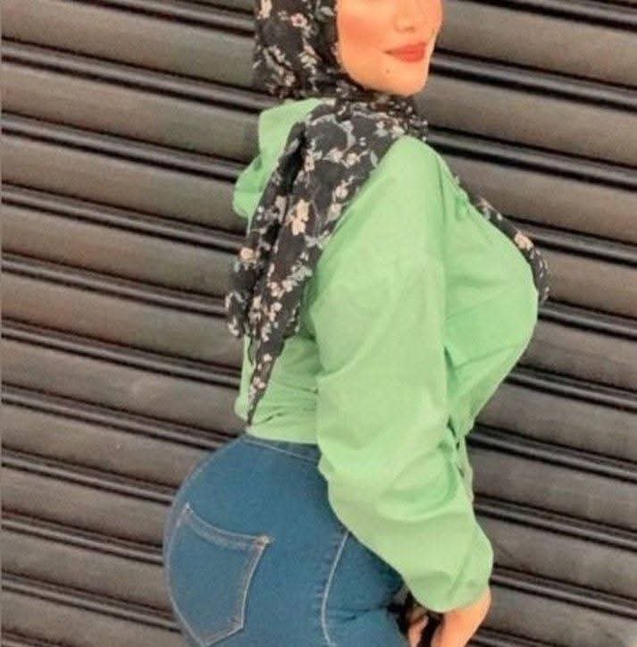 mykl229's tweet photo. ريتويت وقول مين المحجبة اللي رافعه قروونك في المنطقة يعرص 🔥🤘 https://t.co/Bl3LHD0iBm