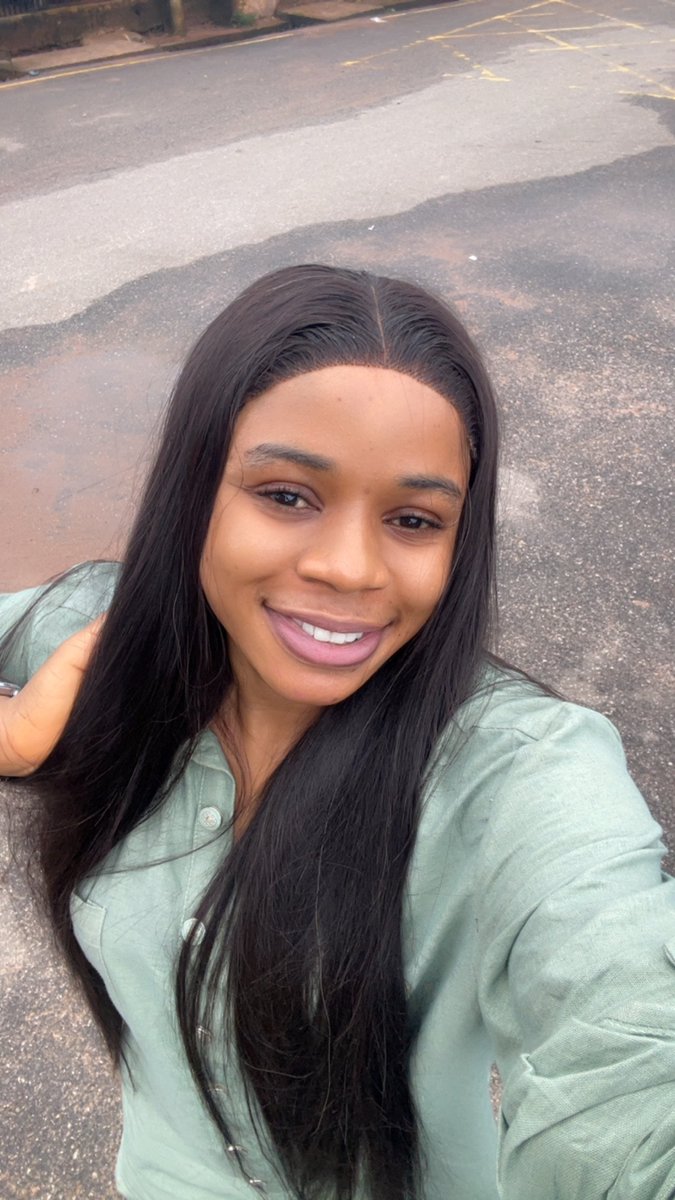 melody_nmesoma's tweet photo. Happy Sunday fam

Hope you went to church? https://t.co/J2b1BV40Sg