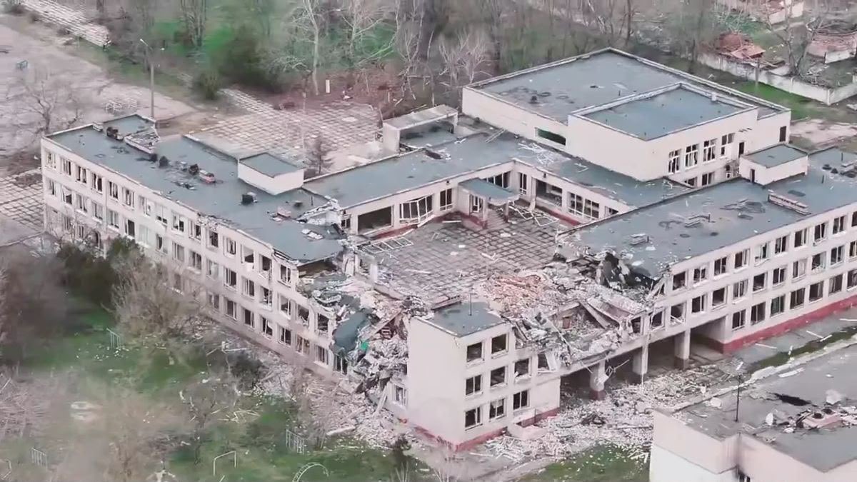 andrii_sybiha's tweet photo. Russia is deliberately creating a humanitarian catastrophe in the occupied part of the Kherson region. It is blocking access to food and medicine, obstructing humanitarian access and the evacuation of civilians, while Russian FPV drones hunt people in the streets.
The situation in Oleshky is particularly dire. Of a pre-war population of around 24,000, only about 2,000 people remain, including around 50 children. There is no electricity or gas. Food, medicine, and other essentials have been blocked for the past month. Horrifying reports indicate that people are searching for scraps of food and gathering grass to survive.
Ukraine is seeking an organised evacuation, the @ICRC has confirmed its readiness to participate, and international humanitarian organisations stand ready to deliver life-saving assistance. The only obstacle is Russia.
Russia is deliberately preventing these efforts from reaching people who desperately need them, turning humanitarian access itself into an instrument of pressure.
In New York during UNGA High-Level Week, we will work to mobilise international pressure to secure humanitarian access, a humanitarian corridor, and the safe evacuation of civilians. I will also discuss these efforts with ICRC President Mirjana Spoljaric.
The international community must use its collective voice to break Russia’s humanitarian blockade, secure immediate and unhindered access for humanitarian organisations, and enable the safe evacuation of civilians. Moscow must not be allowed to turn occupation and isolation into a means of starving, terrorising, and trapping people beyond the reach of international assistance.
What is happening in Oleshky and other occupied communities of the Kherson region is the result of deliberate Russian actions, and Russia must bear full responsibility for creating this humanitarian catastrophe and for its consequences. We will not allow these crimes to remain hidden behind the frontline and Russia’s refusal to grant access to the occupied territories.
📷: @34obrmp
