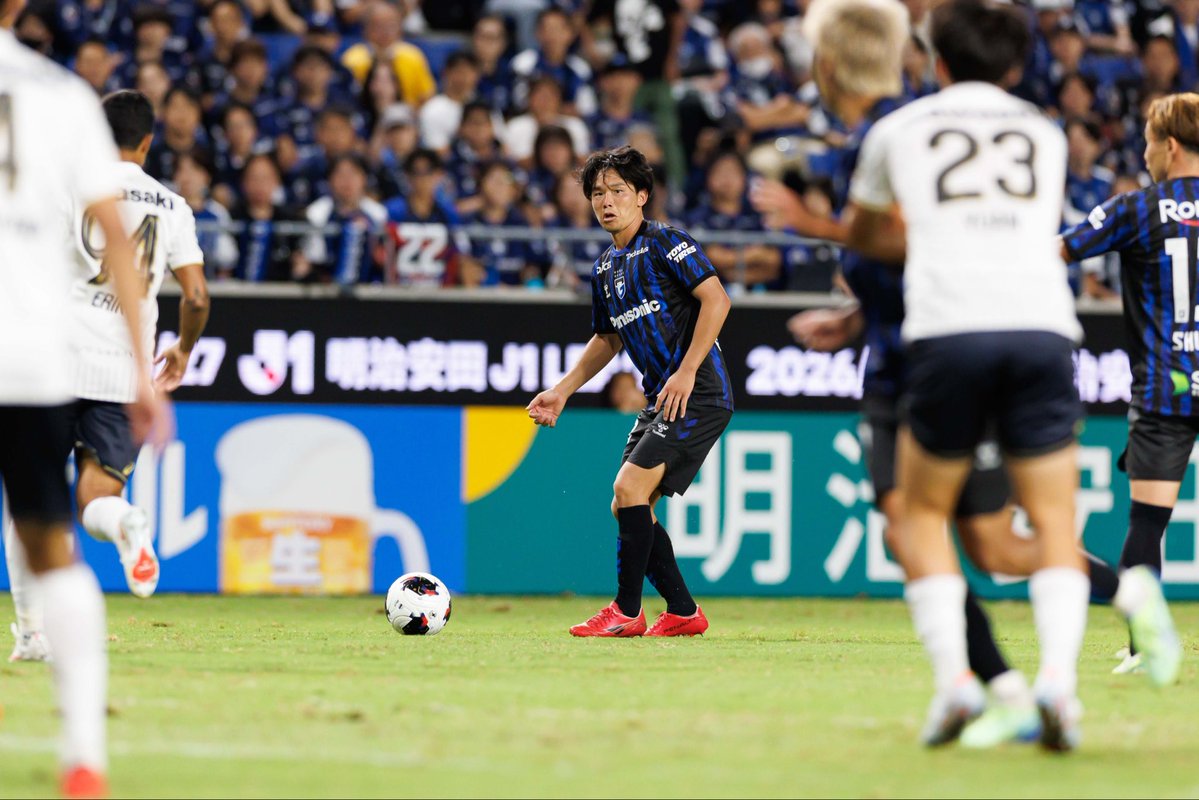 GAMBA_OFFICIAL's tweet photo. 𝙂𝘼𝙈𝘽𝘼 𝘿𝙀𝘽𝙐𝙏!!
⁡
#藤原奏哉
#ガンバ大阪 #GAMBAOSAKA https://t.co/nrR0TDunMD