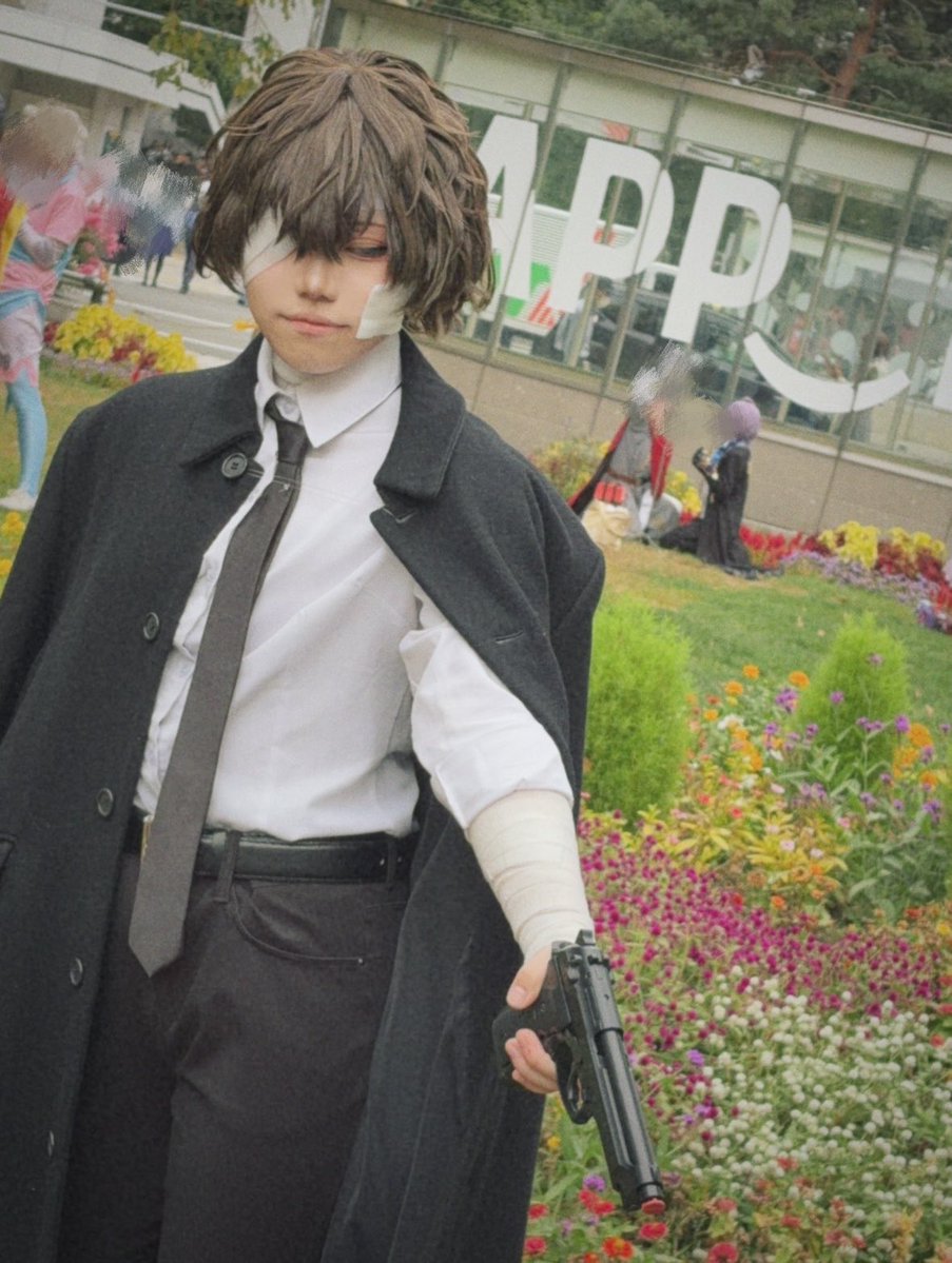 Pias_uya's tweet photo. BSD / cosplay / オフショ
🌳🤕
先生と一緒に撮影してもらった時に撮ってもらった写真があまりにも良良良だったので…
2枚目盛れてる❣️サツの余韻ひたひた
データ楽しみ〜‼︎✨✨✨

#サツコス https://t.co/d4KluIys73