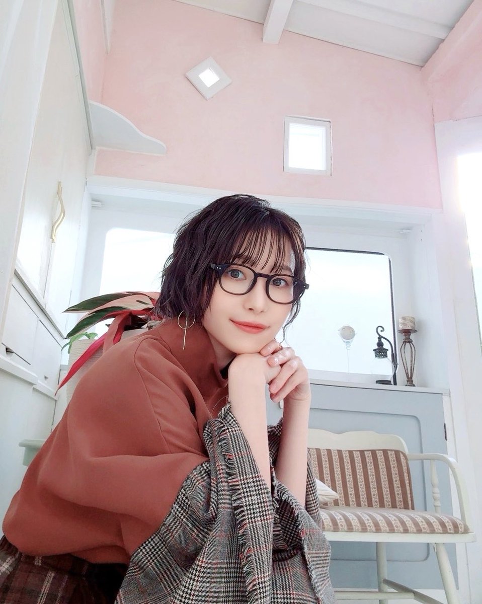 ErikoMatsui's tweet photo. 📣お知らせ📣

9月21日(月)21:30頃から
公式ファンクラブ #MATSURIBA にて
音声のみ生配信予定です！

敬老の日に慰労会しましょ〜𐔌՞･·･՞𐦯✨️

https://t.co/5BSymy0Tu5

↓入会ページはこちらから🎇
https://t.co/PlAeE34Zxp https://t.co/mMozhDUNxy