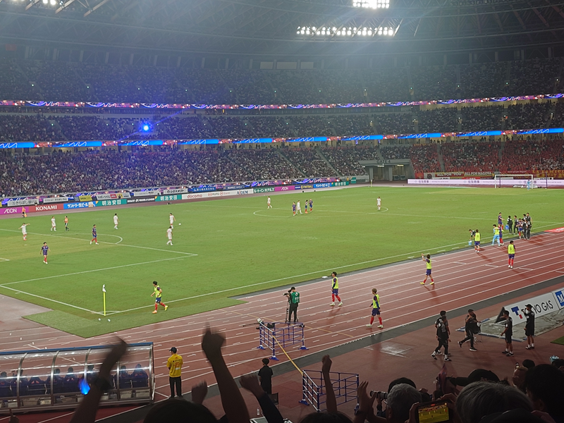 haruka_aoki_va's tweet photo. 昨日は国立競技場でFC東京と名古屋グランパスの試合を観に行ってきました！俵積田選手がドリブルからシュートまで決めてしまってすごかったです。
初めてスタジアムのお店で食事もしました。とても楽しかったです！ https://t.co/NQpOmATKzy