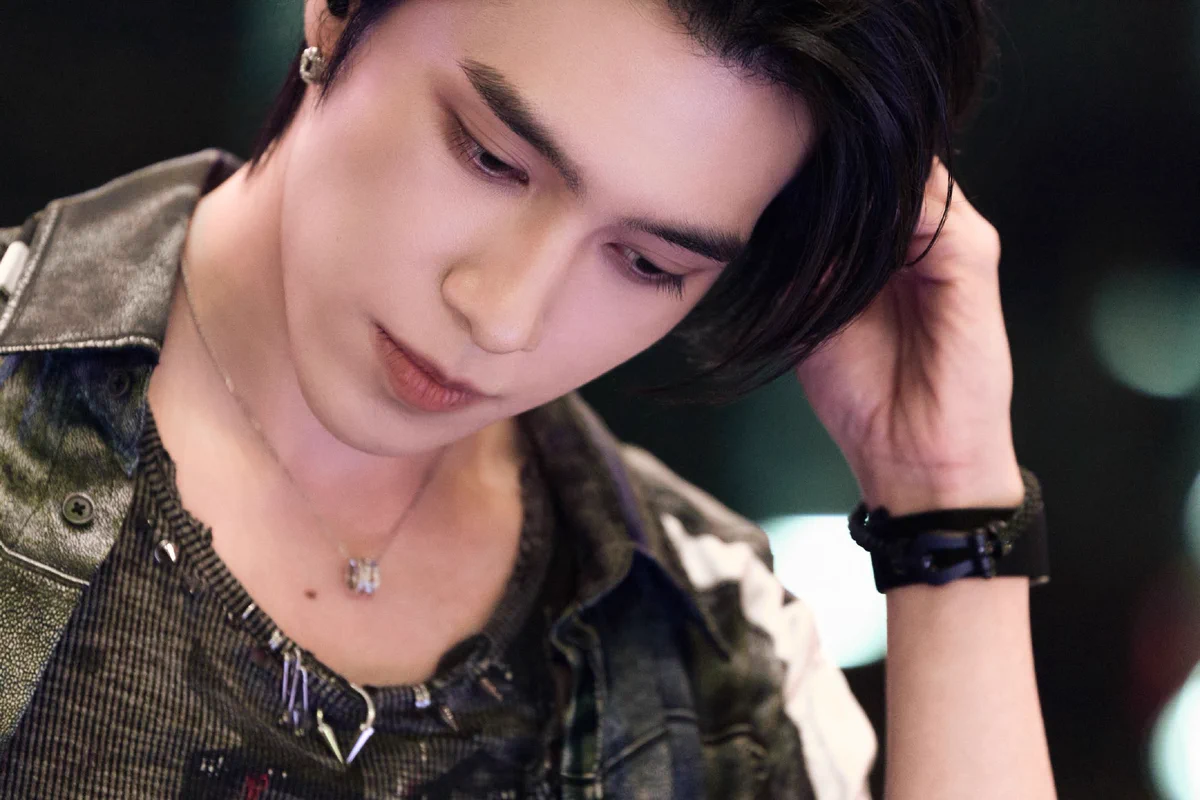 俊俊 ☁️ on X: "Hendery studio updated more photos" / X