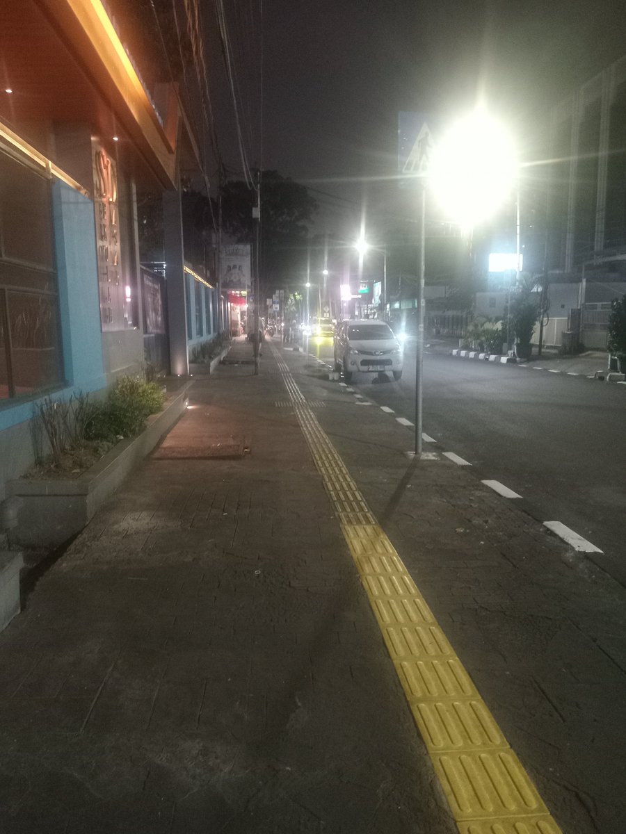 rayapatapp's tweet photo. Pedagang yg di roxy pada kemana weh sepi banget ilang semua https://t.co/9PxX3qpe8X