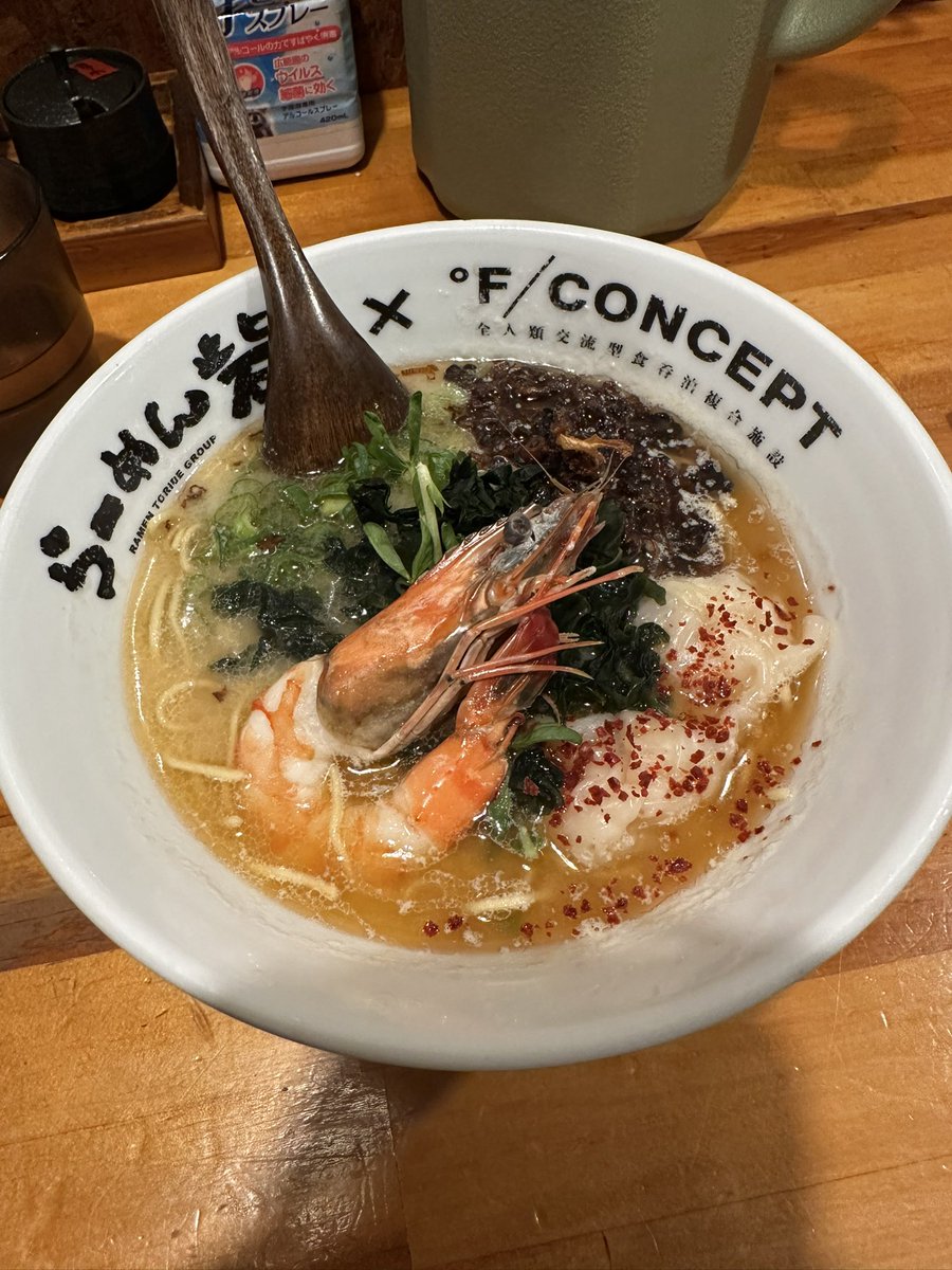 seimu1104's tweet photo. 長崎　佐世保
砦

超人的海老潮
ダンクライス

大阪の店と同じかな🤔

でも
美味しかった🤤

#ラーメン好きと繋がりたい https://t.co/FEX4FxNKfK