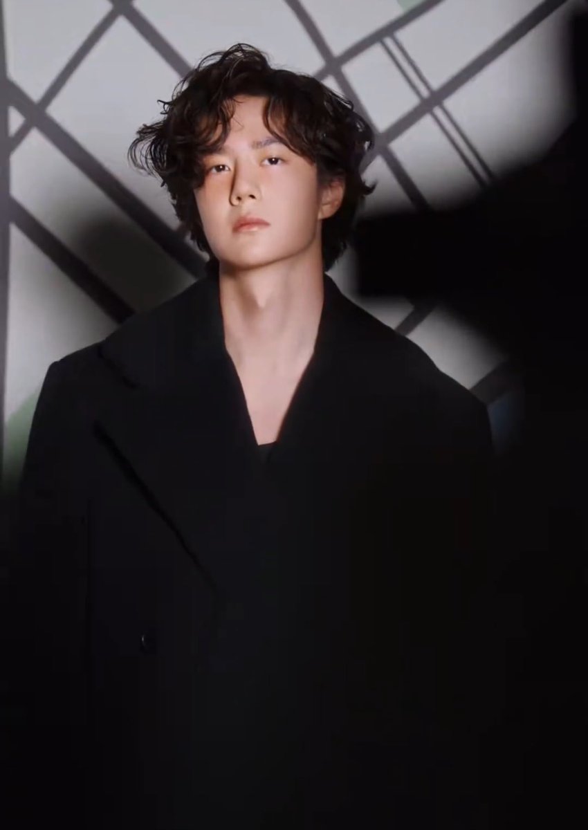 Zhan0Bo's tweet photo. ok but he looks so soft and uwu in this photoshoot https://t.co/NwFyHze7Zi