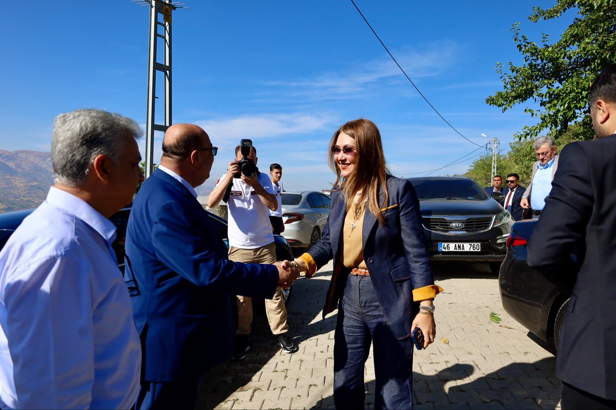 zuhal_karakoc's tweet photo. 📍Bertiz / Çatmayayla

MHP Kahramanmaraş İl Başkanımız Mansur Metehan, Dulkadiroğlu Belediye Başkanımız Mehmet Akpınar, MHP Dulkadiroğlu İlçe Başkanımız Ökkeş Yüksel Ferhuşoğlu ve İl KAÇEP Başkanlığımız ile birlikte kıymetli hemşehrimiz Mehmet Güzel Beyefendi’nin evinde helal soframızın bereketinde buluştuk.

Birlik ve beraberliğimiz; ülkü, devlet ve vatan dolu muhabbetimiz daim olsun. 🇹🇷💐