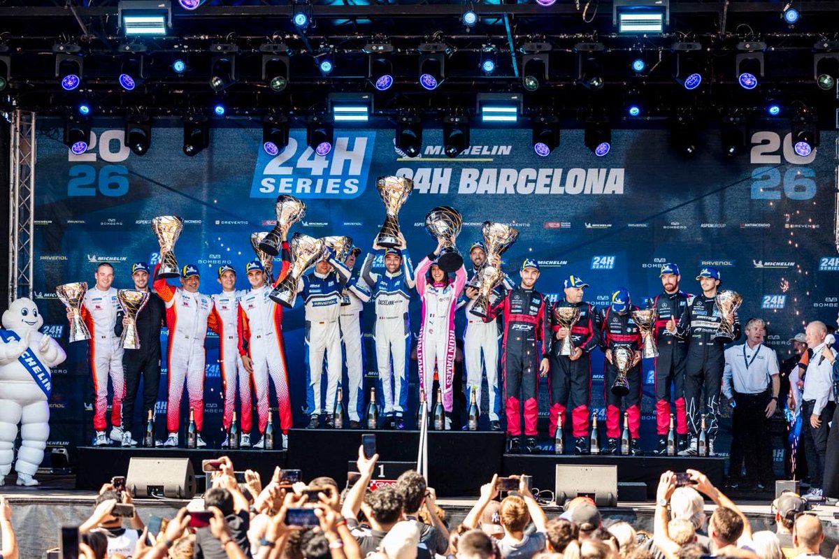 SureshChandraa's tweet photo. The nation is proud !!! 🇮🇳🏎️🏆
#AjithKumar #AK #AjithKumarRacing 
#24HBarcelona #IndianMotorsport https://t.co/nhbgIEklL5
