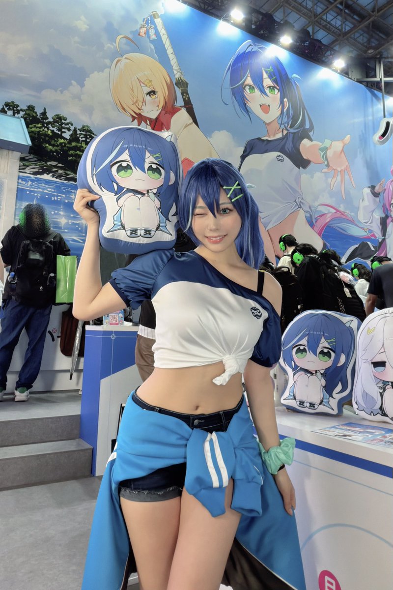 sinonome_umi's tweet photo. #TGS2026 の最終日❕
『パールインブルー』のニカのコスプレで出演してました💙
ステージに来てくれたみなさまありがとうございました✨大喜利面白かった〜🫶🏻
#パールインブルー https://t.co/K5Va7z3k9A