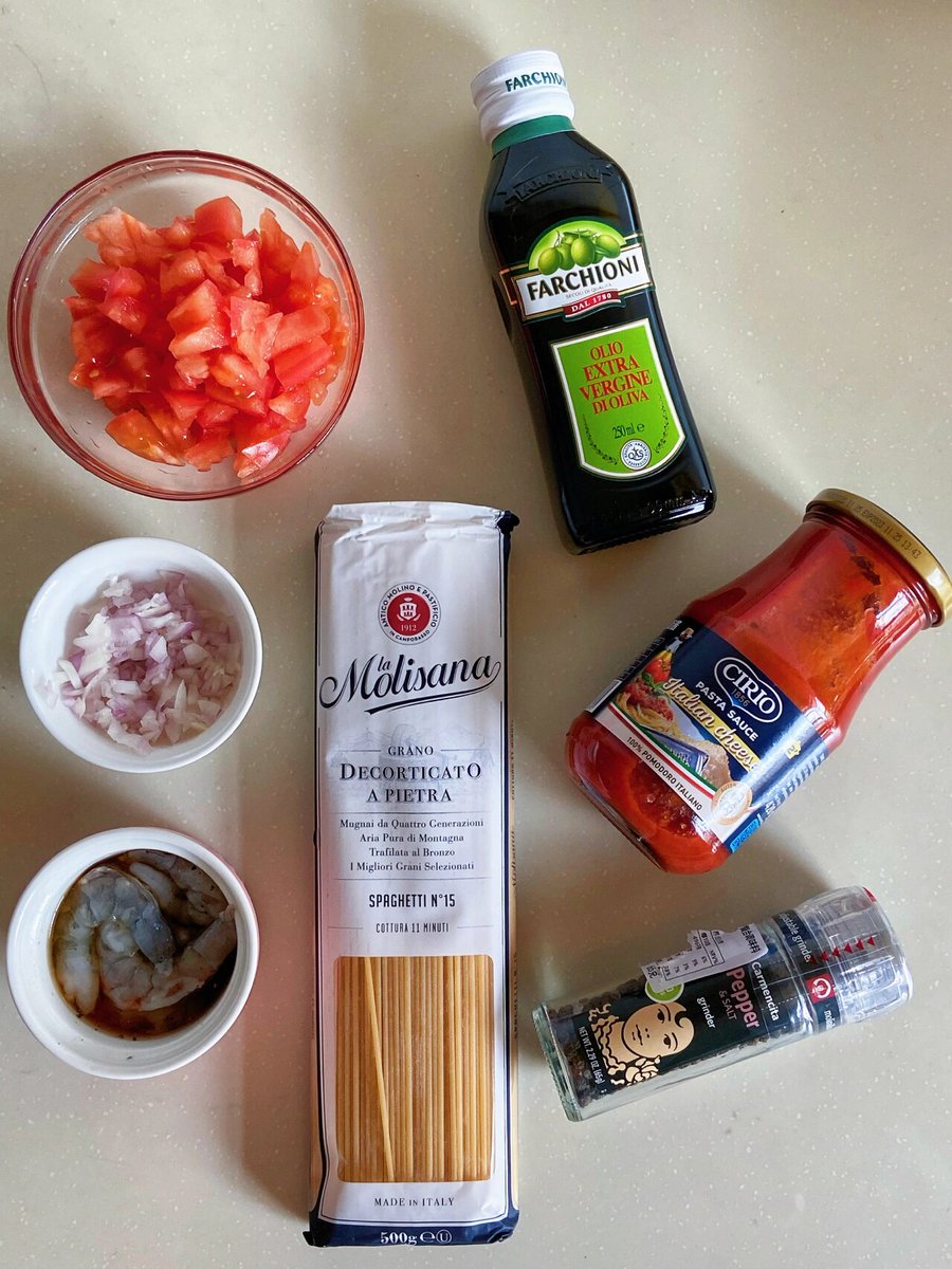 prtmhanung's tweet photo. Just whipped up creamy garlic parmesan pasta with pan-seared cherry tomatoes in 20 mins! Cozy weeknight meal hit different https://t.co/LHyi6rVWND
