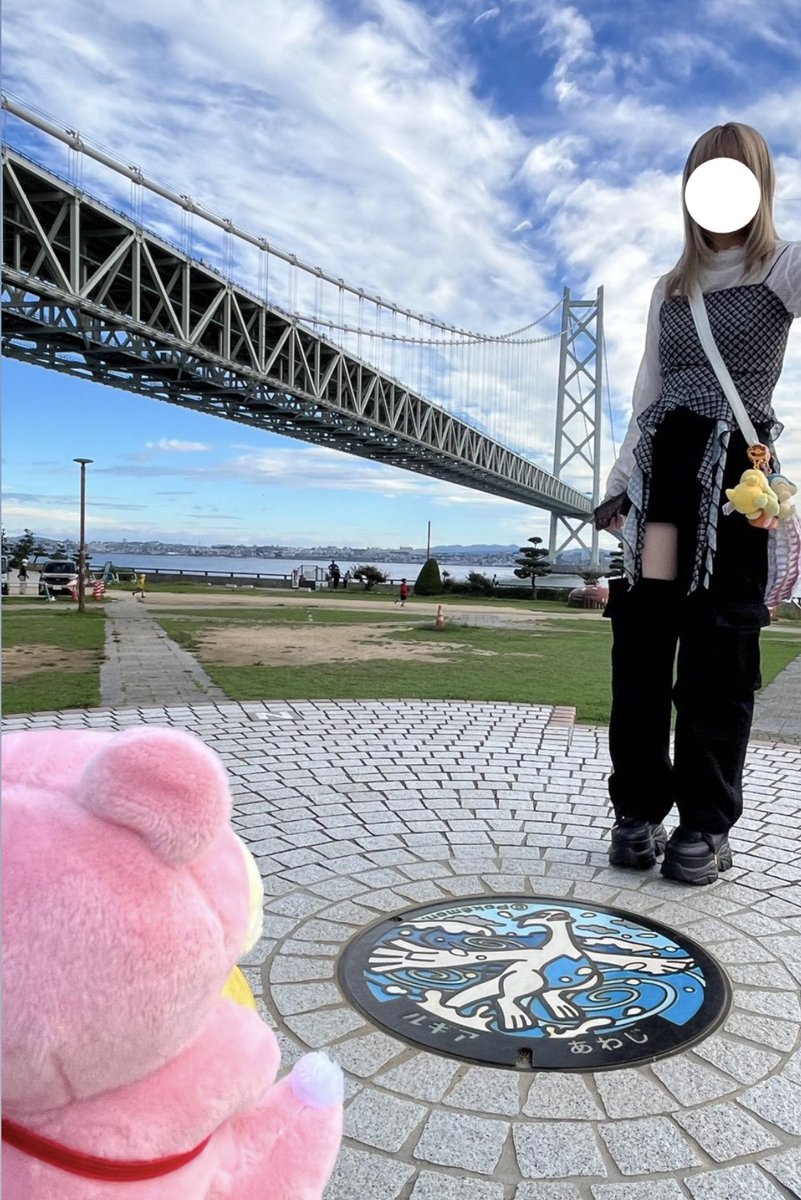 trngwp's tweet photo. ポケモンあんま知らん人に撮ってもらうとこうなった https://t.co/3TYc0NL2yt