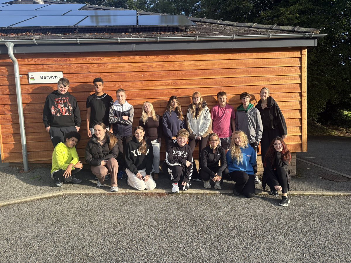 ChcCymraeg's tweet photo. Hywl fawr Glan-Llyn! What a fantastic weekend, diolch! 

Parents/carers - we will update our ETA throughout the journey! https://t.co/MRksarFPkp
