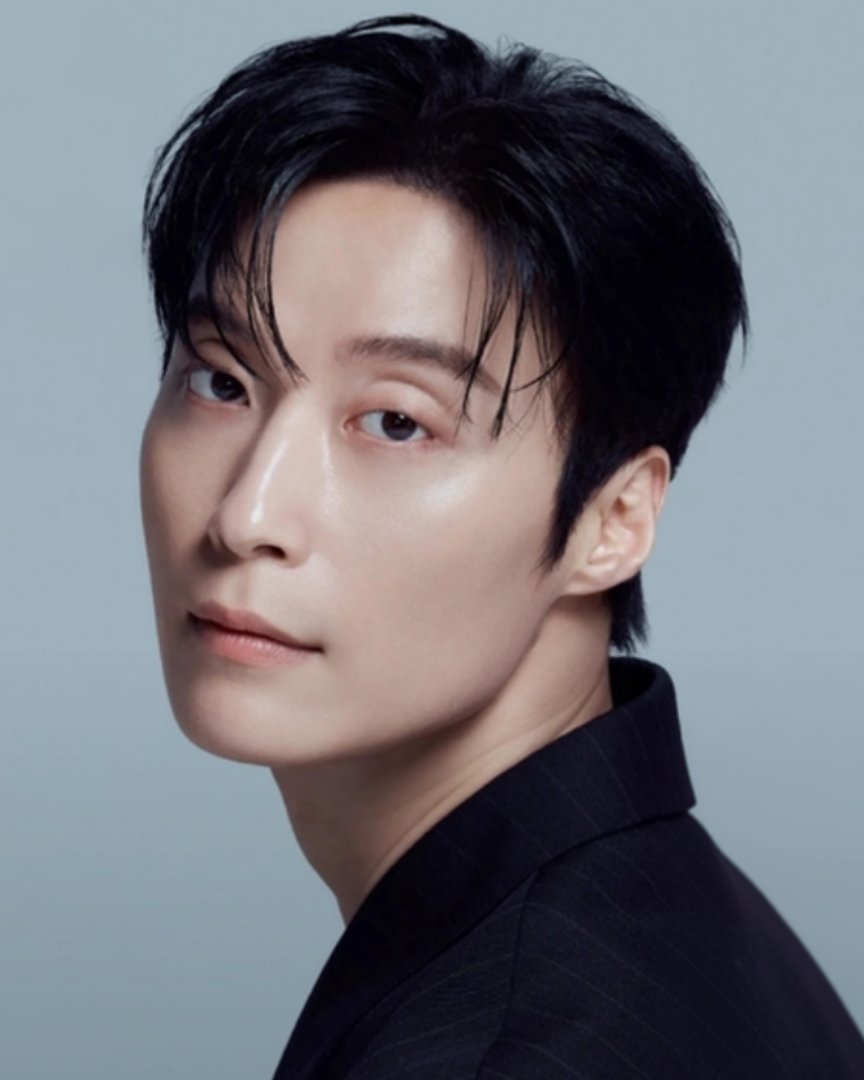 namjunpics_'s tweet photo. FACE CARD https://t.co/5iRO7yN2wh