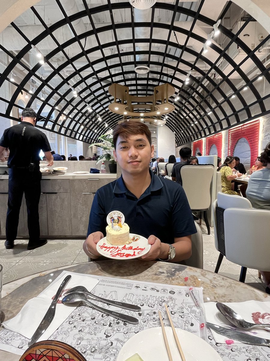 akong_king's tweet photo. 🥳 https://t.co/G56ojqJOXm