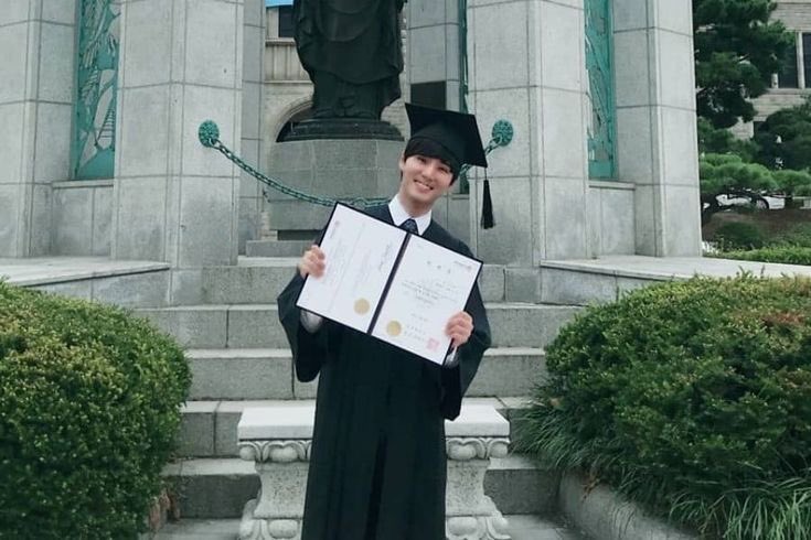 sinayo1_'s tweet photo. 동국대 경영학과 12학번 
동국대가 퍼컬인 남자
동국대의 자랑…

그가 돌아온다. https://t.co/0l9jZoqN9J