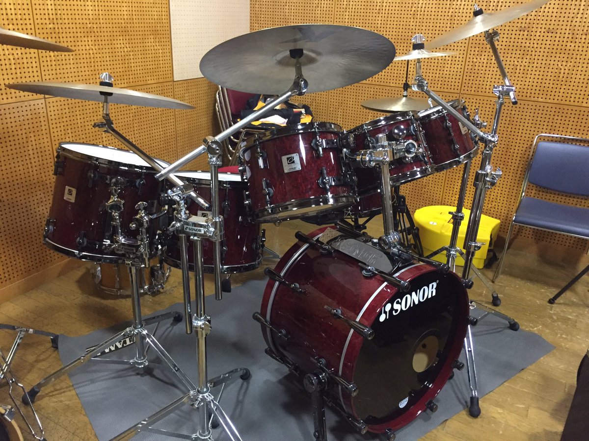 okaken1986's tweet photo. ソナー好き。
designer
sonorlite
signature heavy
signature lite
phonic plus hitech
vintage series
などを買って使ってみた結果、
ソナーライトはとりあえず優勝。
ハイテックもかなり優勝。 https://t.co/wDVKr6t2nv